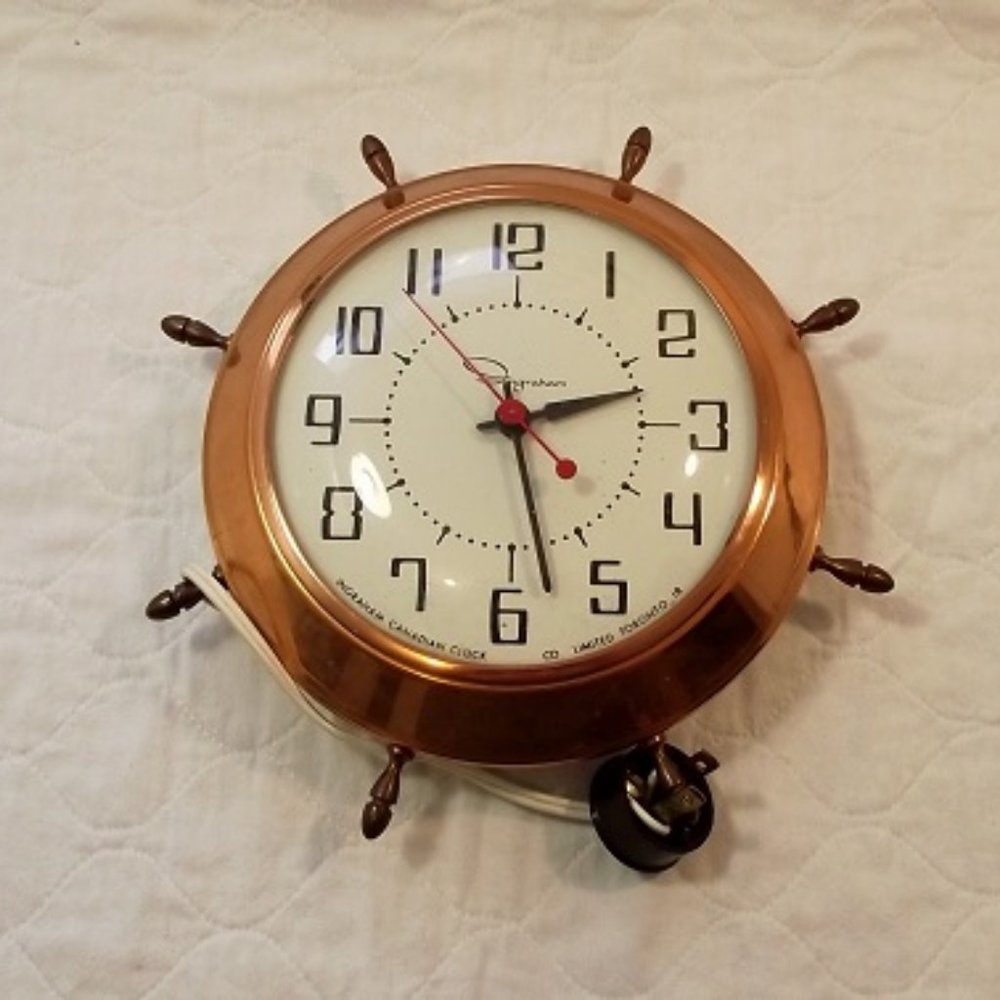 INGRAHAM CANADIAN CLOCK Co Ltd Vintage Clock